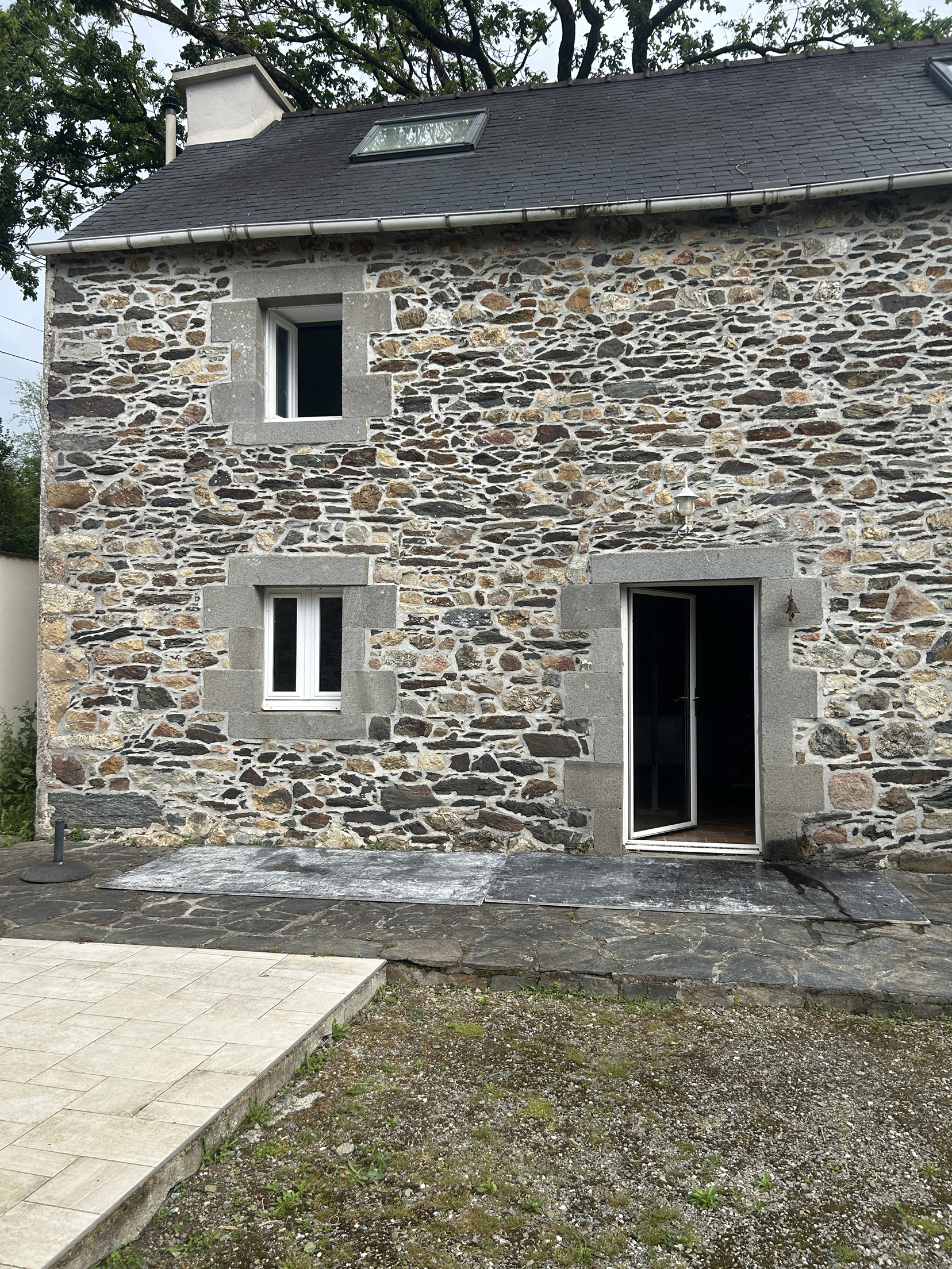 Maison en pierre après travaux — RIO Construction